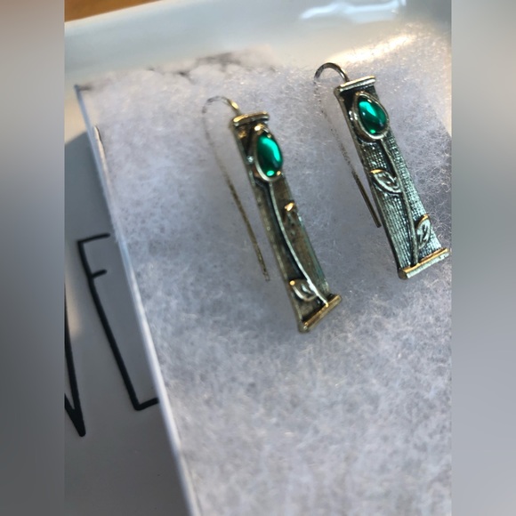 earrings - Picture 2 of 4
